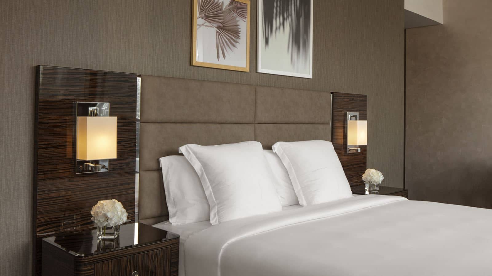 rooms-deluxe-room-hyde-out-plus