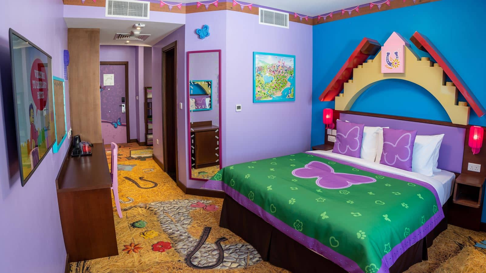 rooms-run-of-the-house-themed-room