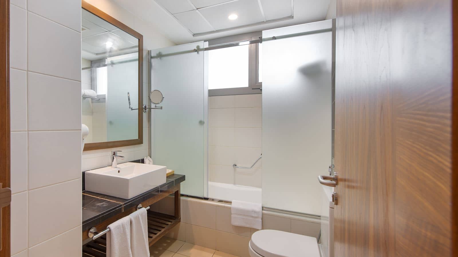 rooms-2-bedroom-suite