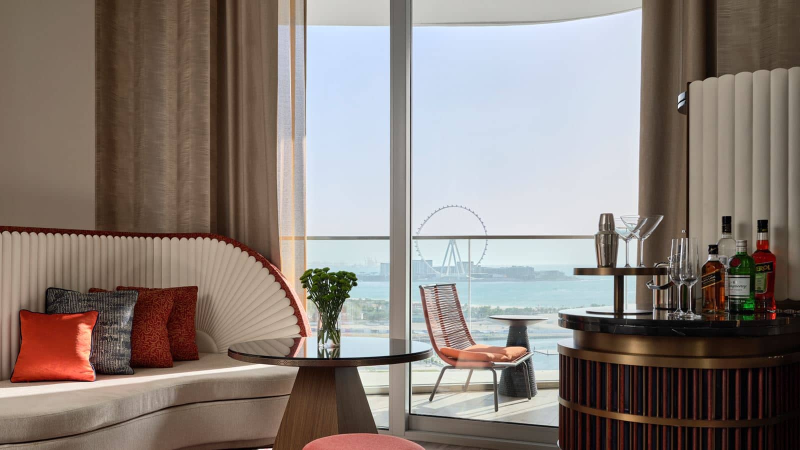 rooms-deluxe-room