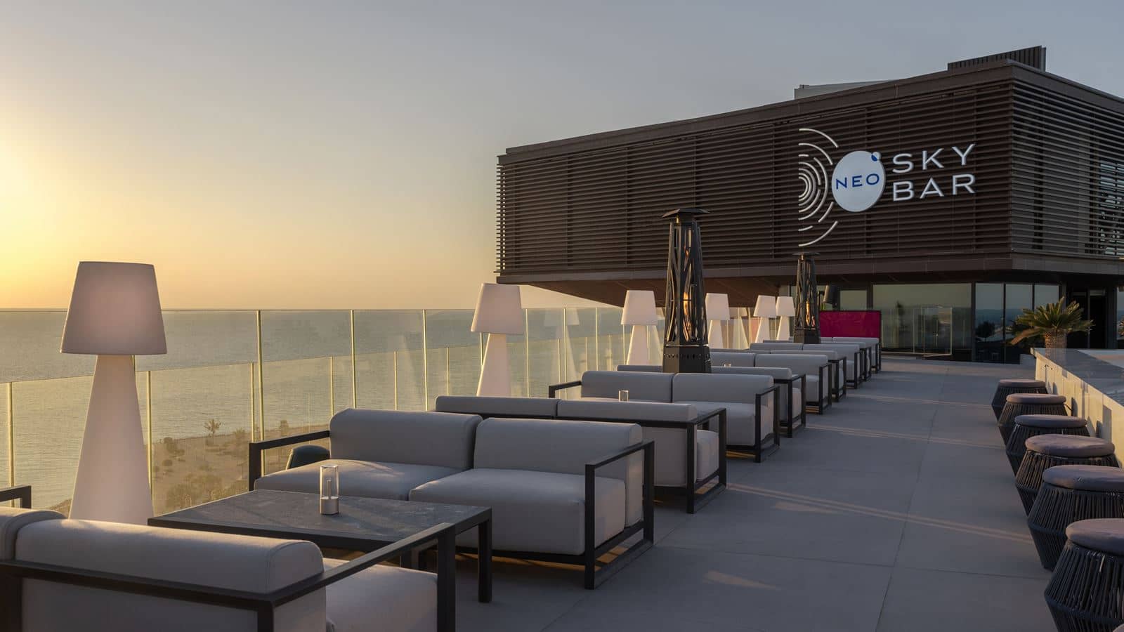 bars-neo-sky-bar
