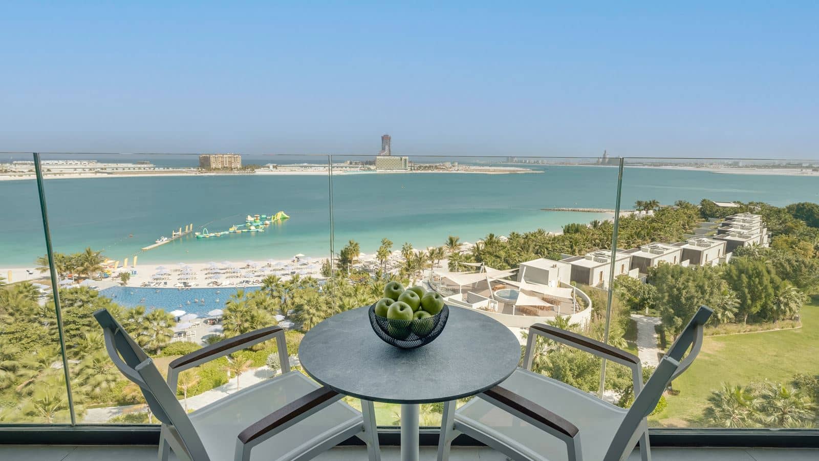 rooms-premium-beach--pool-view-room