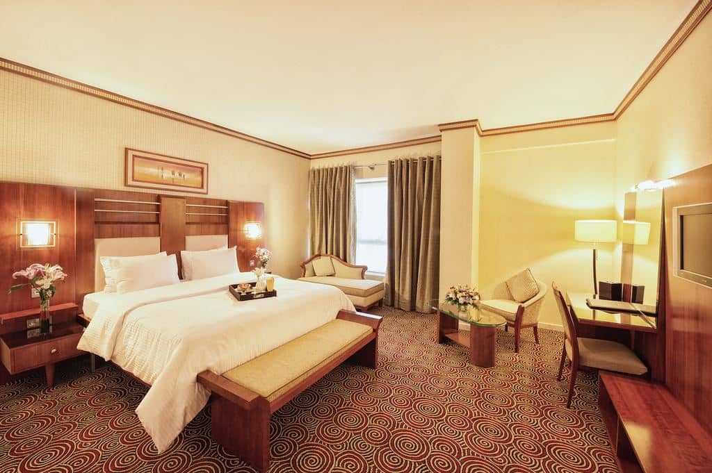 rooms-deluxe-room
