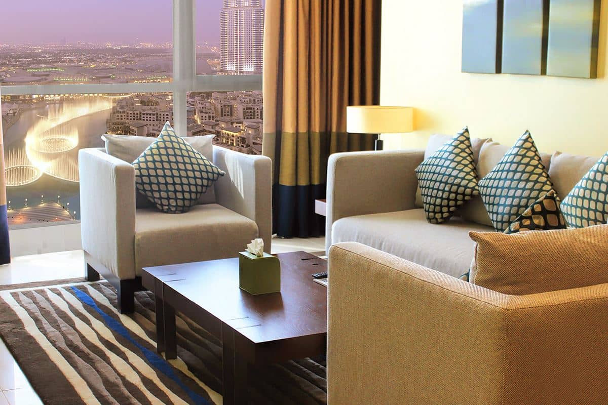 rooms-one-bedroom-suite-burj-khalifa-and--fountain-view