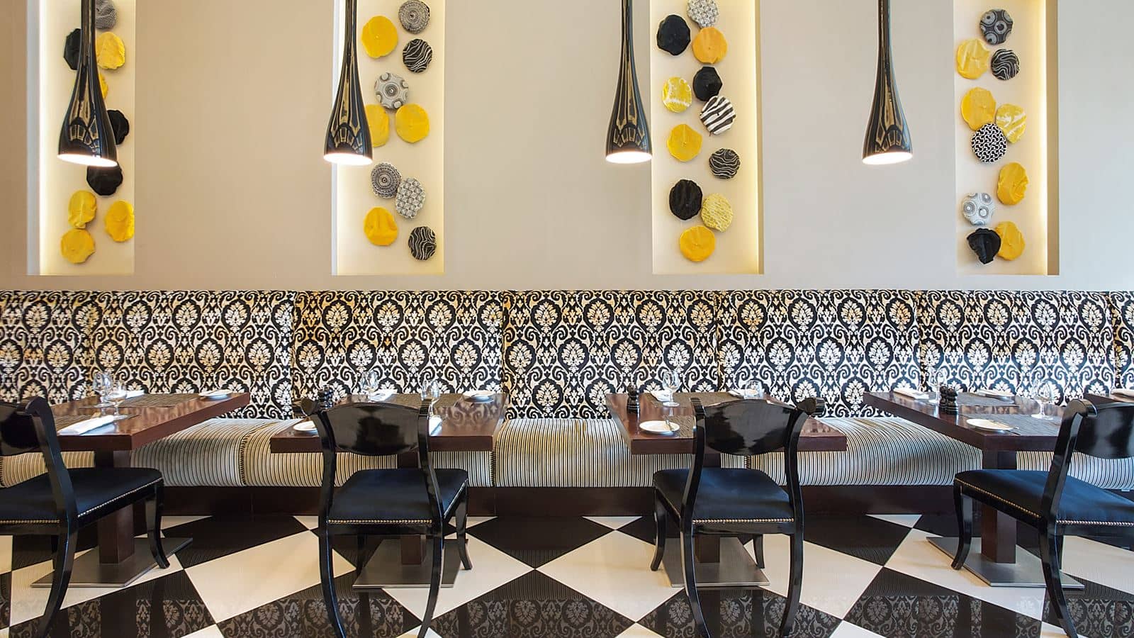 restaurants-bistro-domino