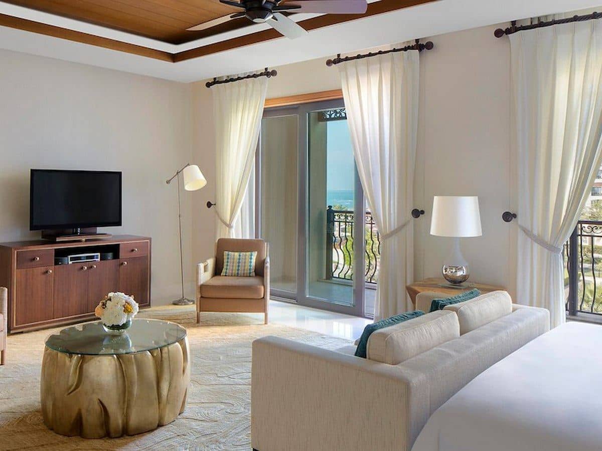 rooms-st-regis-suite