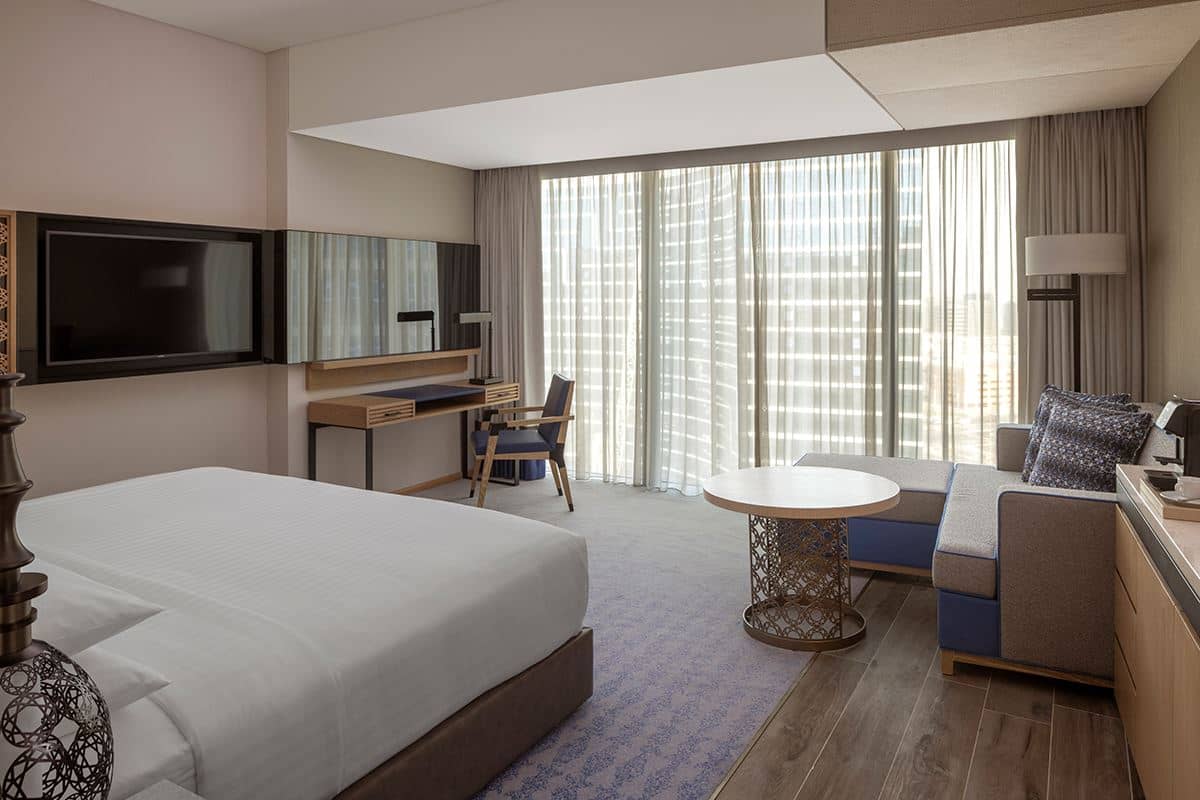 rooms-deluxe-room-city-view