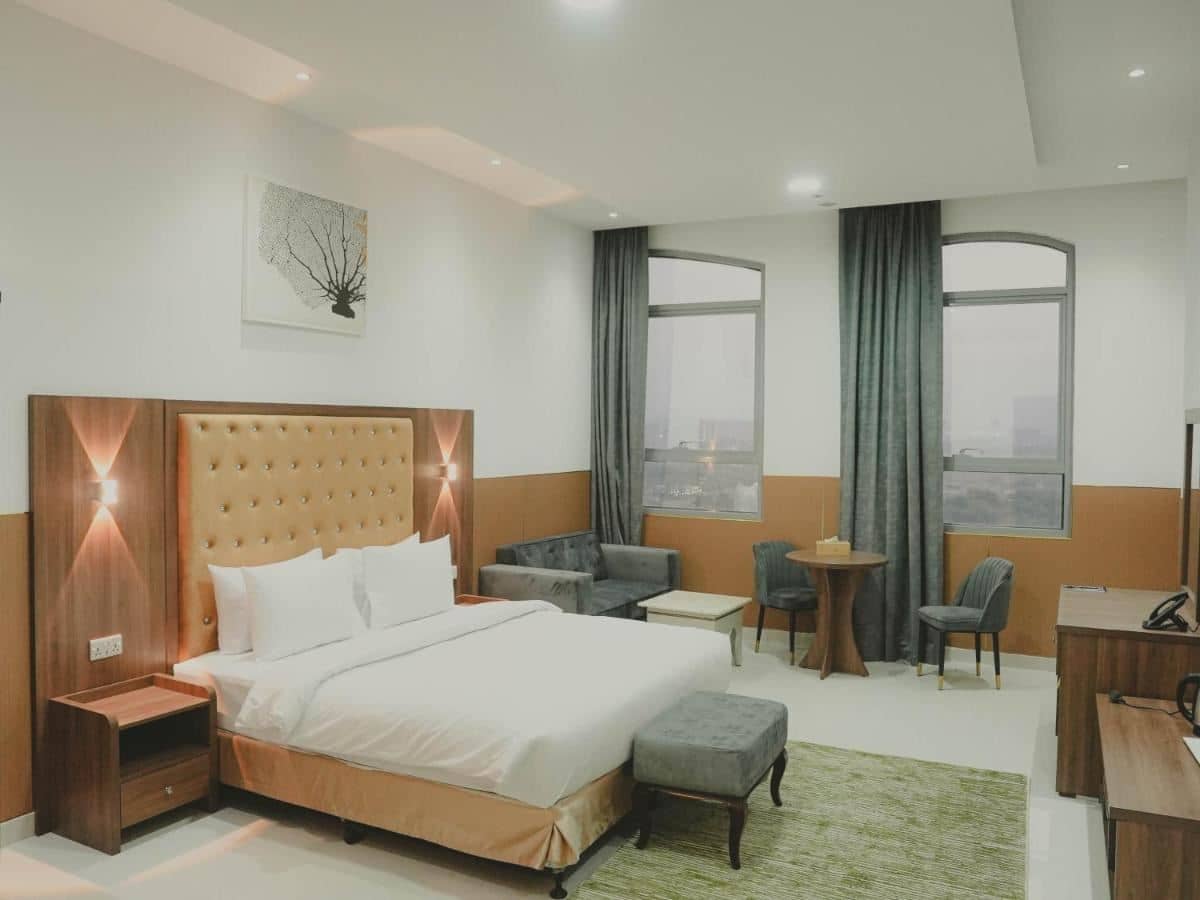 rooms-deluxe-room