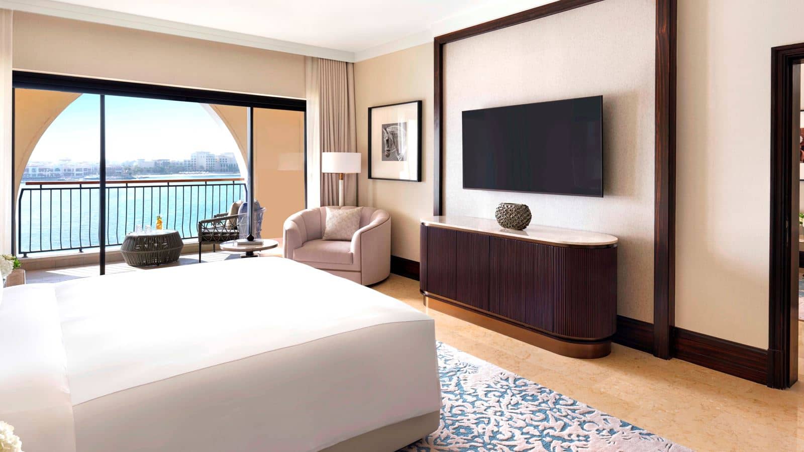 rooms-club-suite