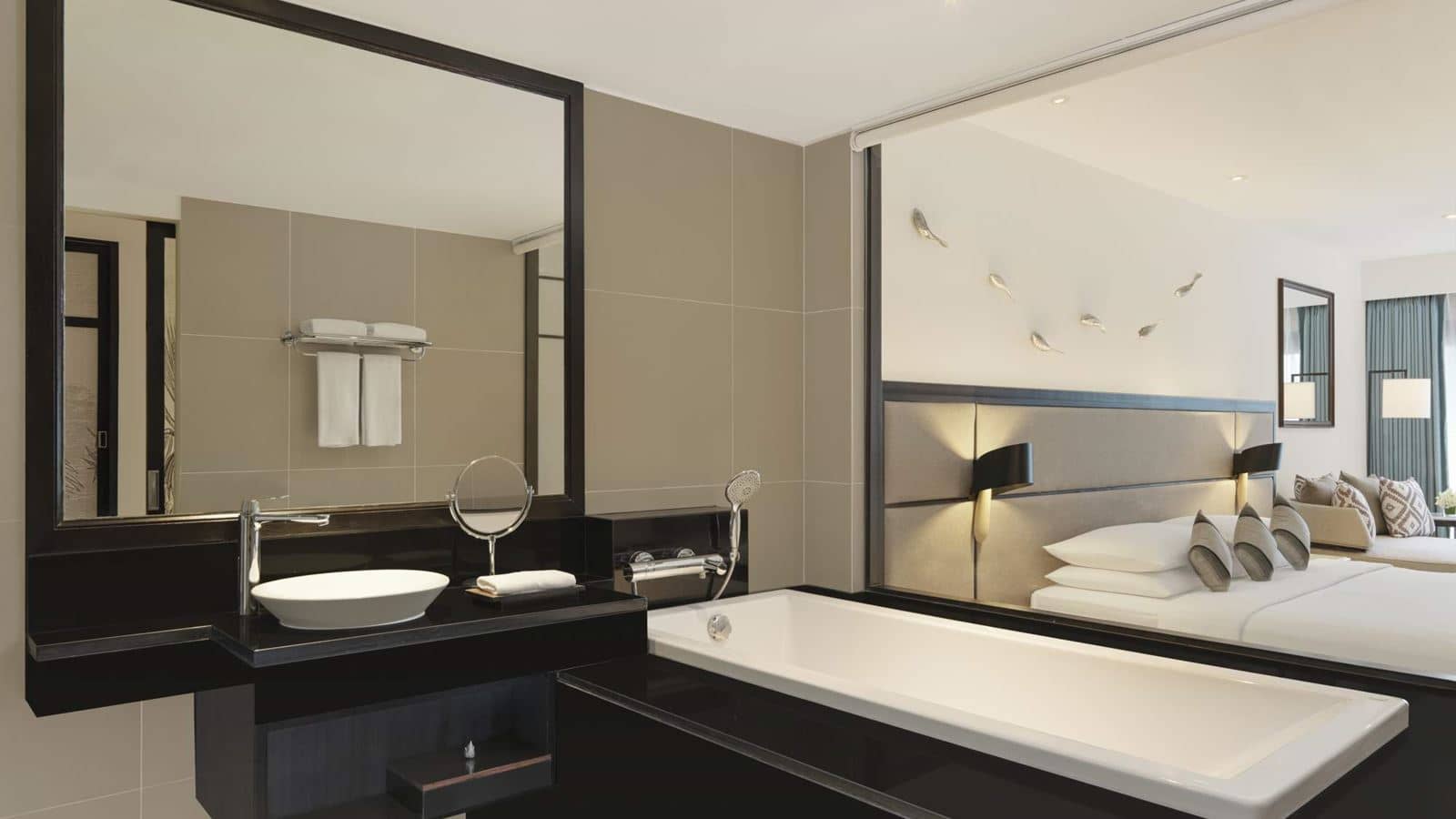 rooms-king-twin-bed