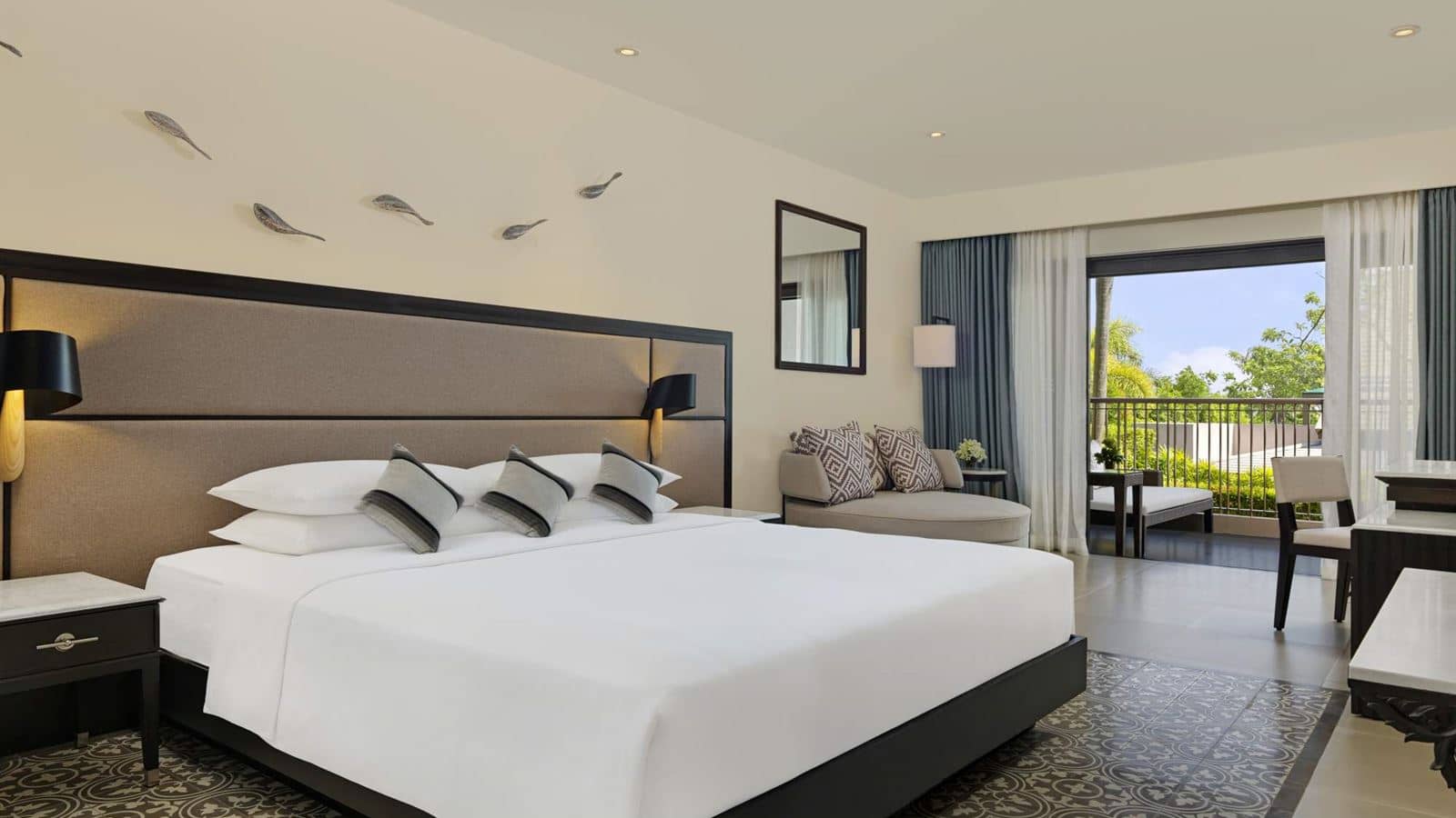 rooms-king-twin-bed
