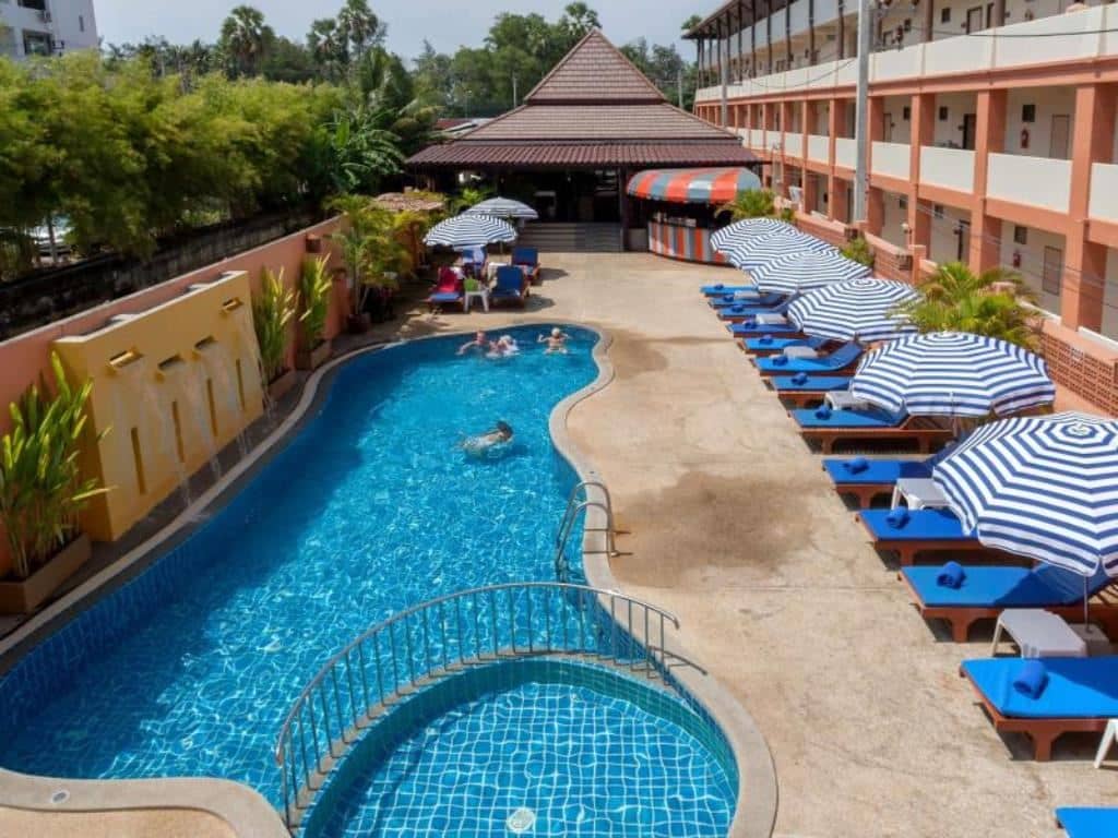 pools-outdoor-pool