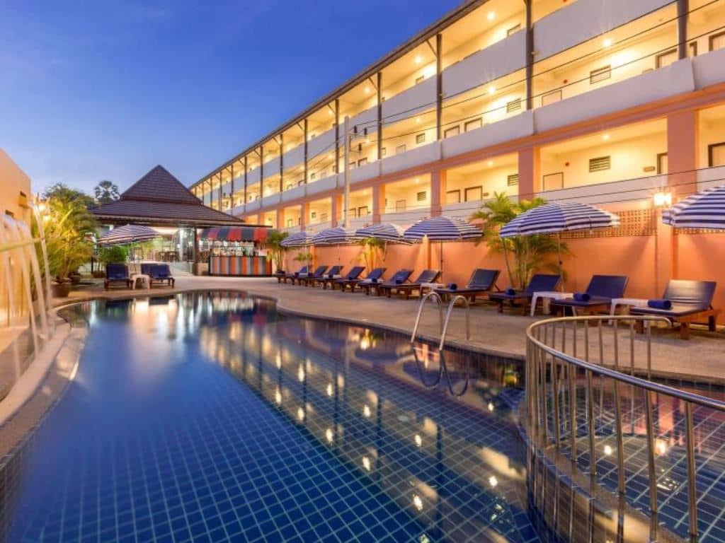 pools-outdoor-pool