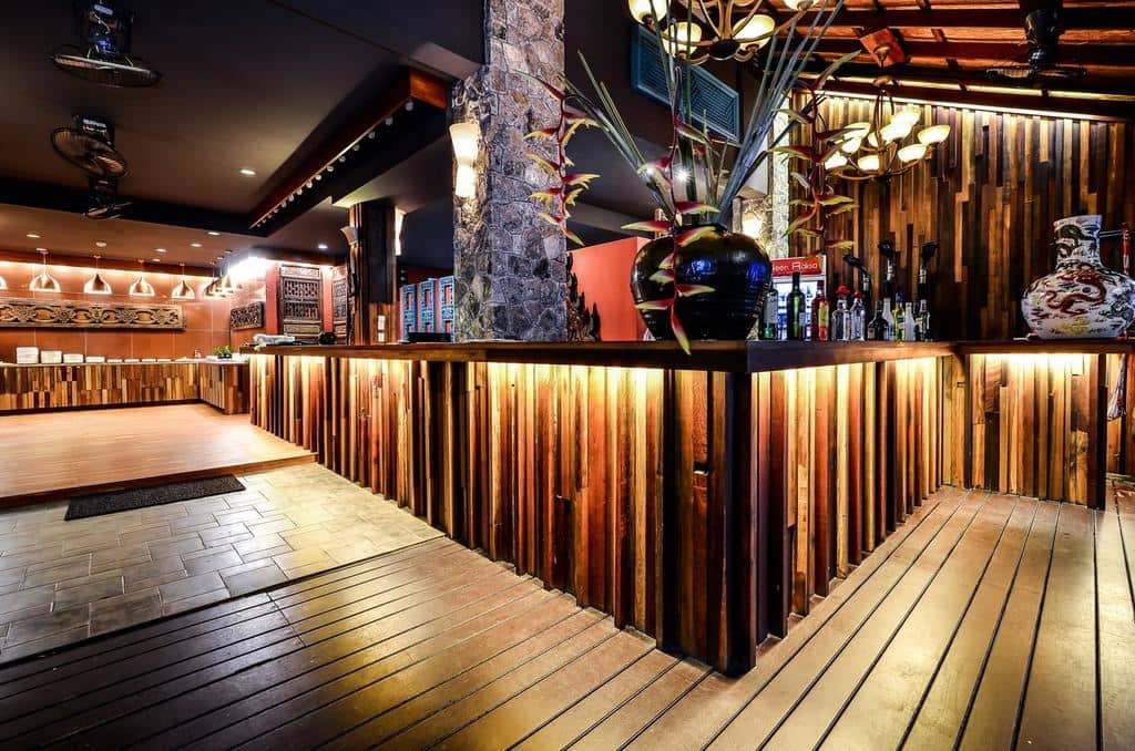 bars-main-bar
