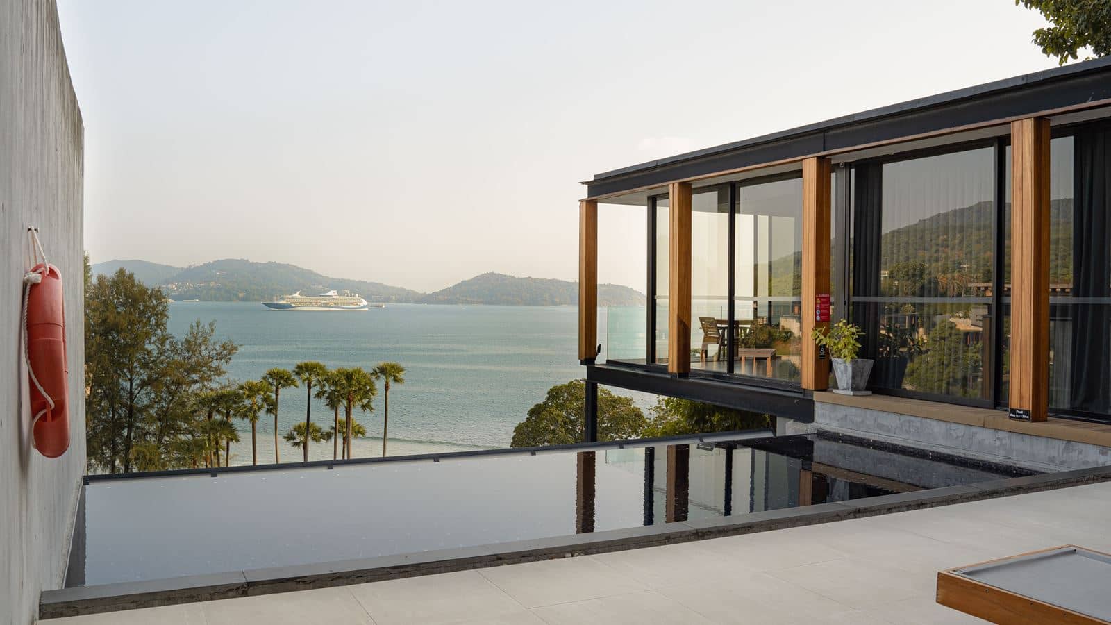 rooms-one-bedroom-pool-villa-high-bay-signature
