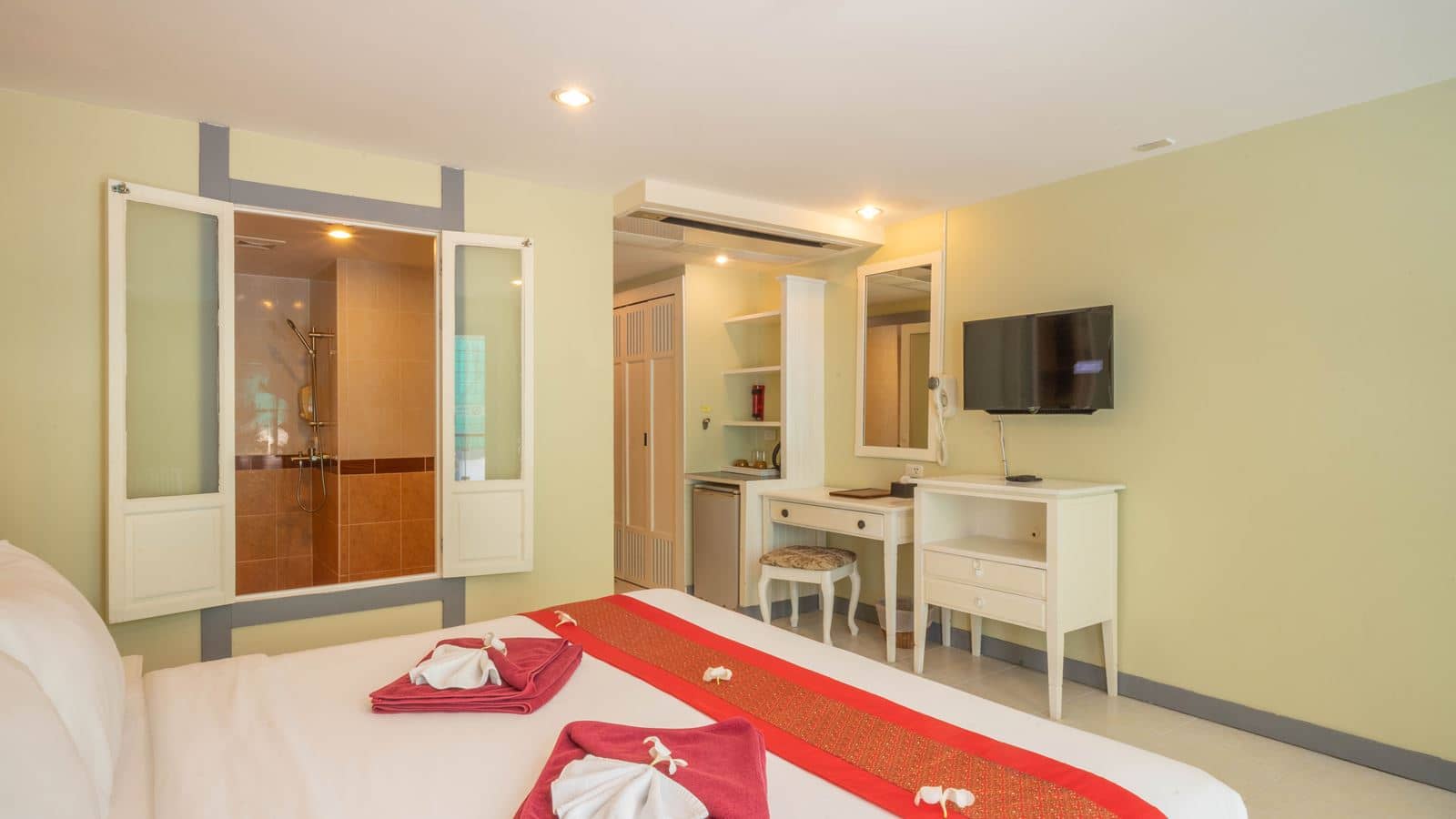 rooms-studio-room