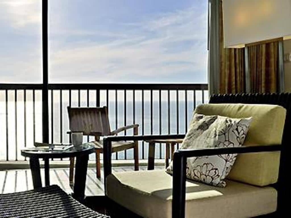 rooms-deluxe-room