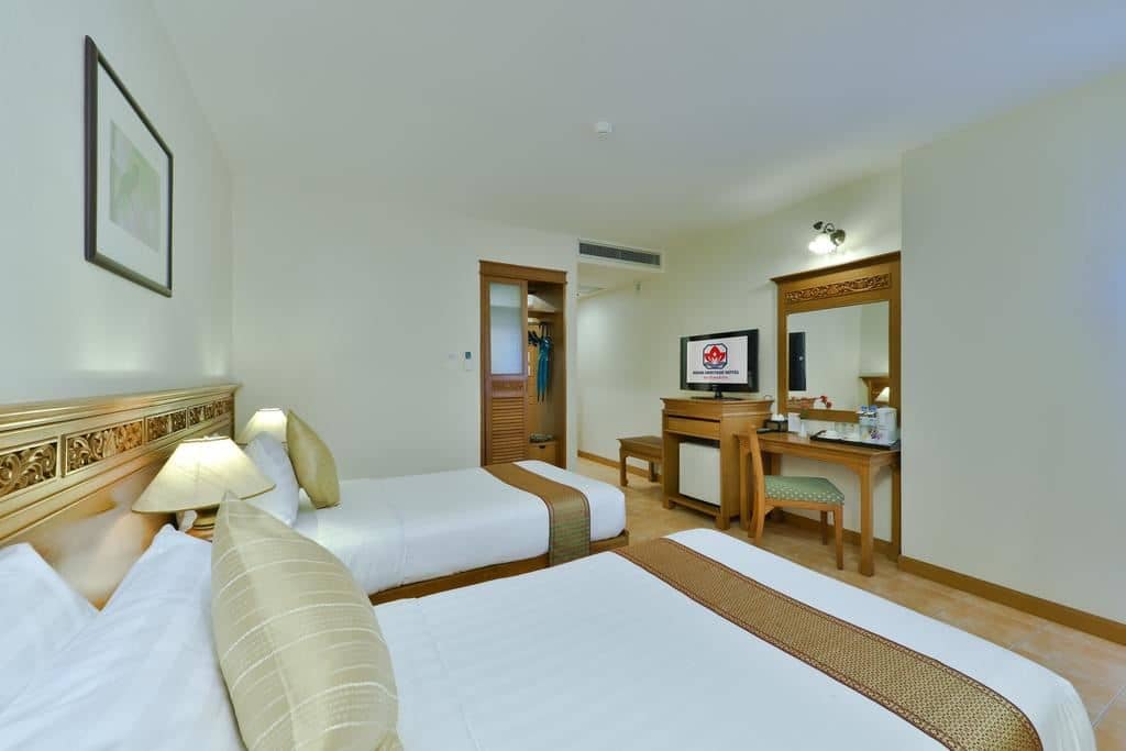 rooms-superior-room