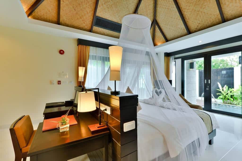 rooms-pool-villa