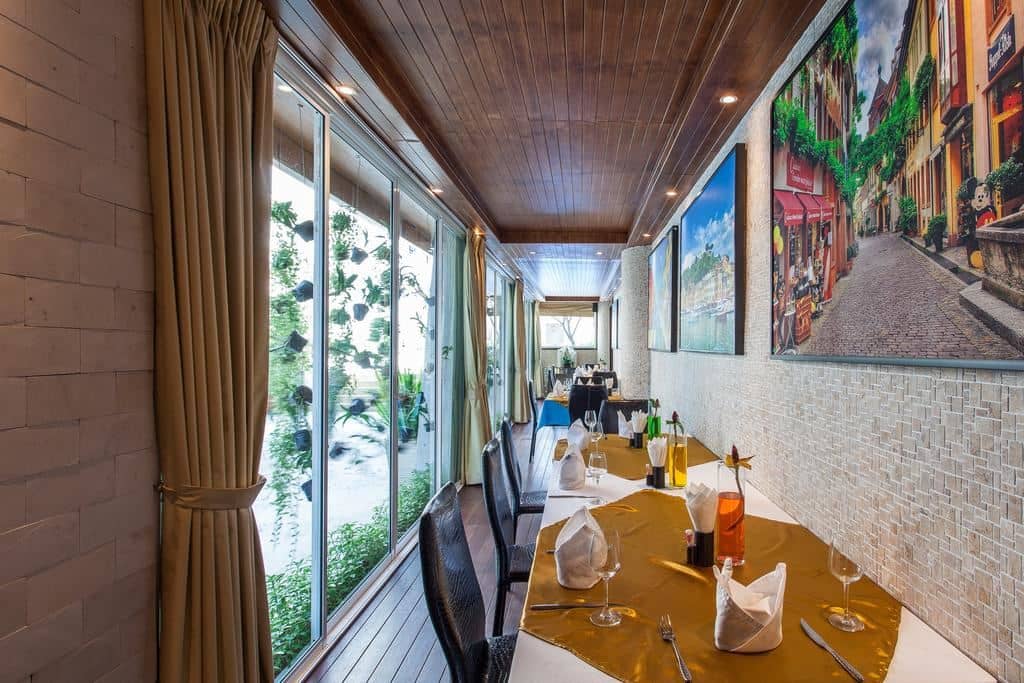 restaurants-restaurant