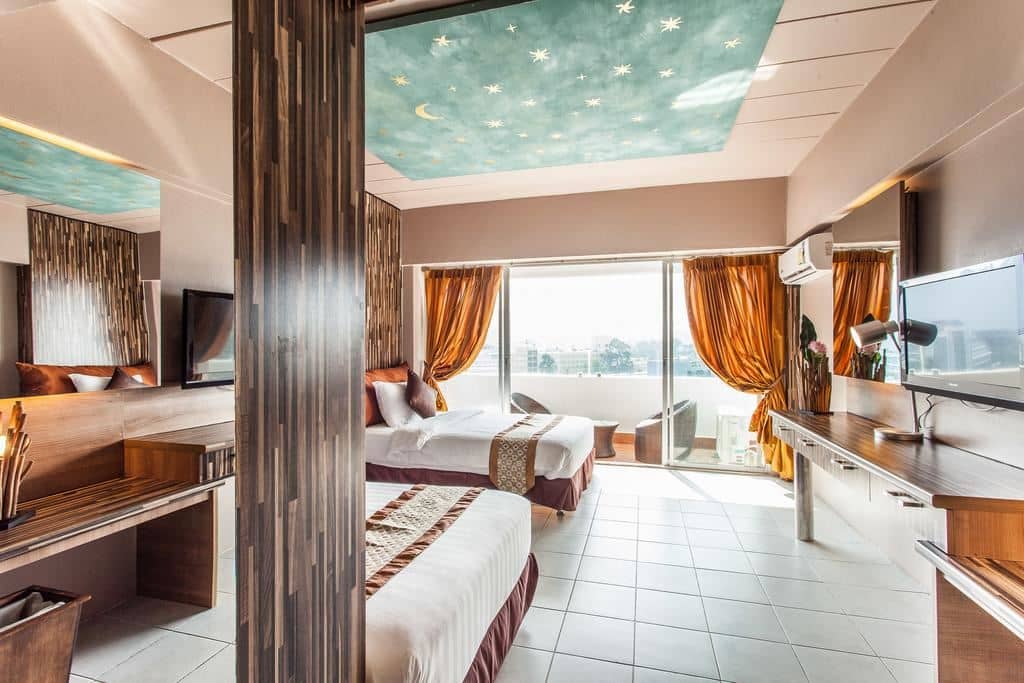 rooms-superior-room