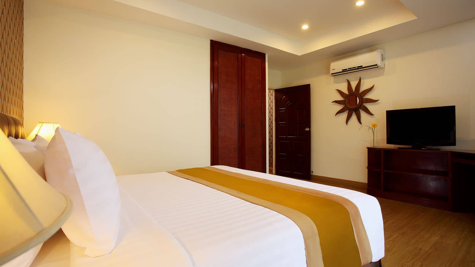 rooms-one-bedroom-suite