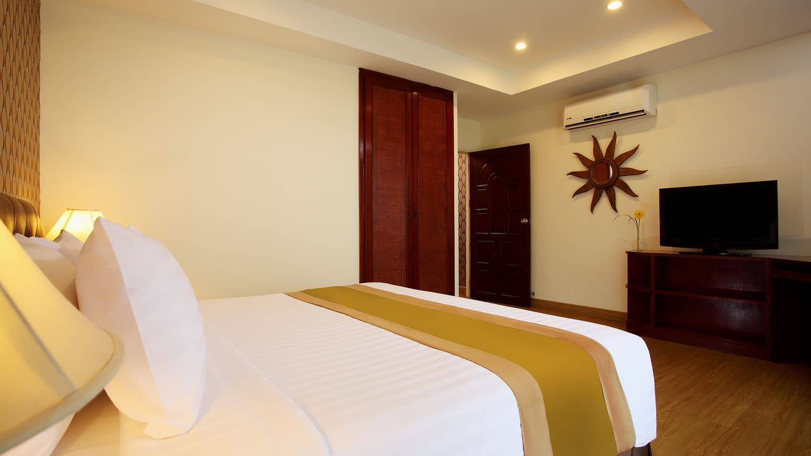 rooms-one-bedroom-terrace