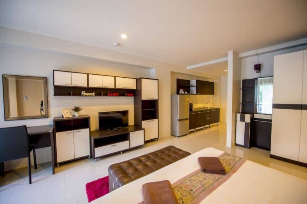 rooms-deluxe-room