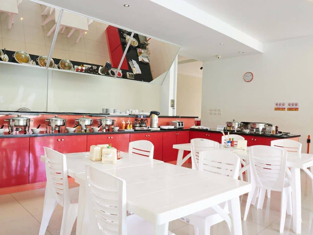 restaurants-restaurant