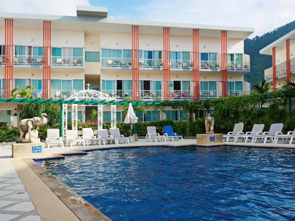 pools-outdoor-pool