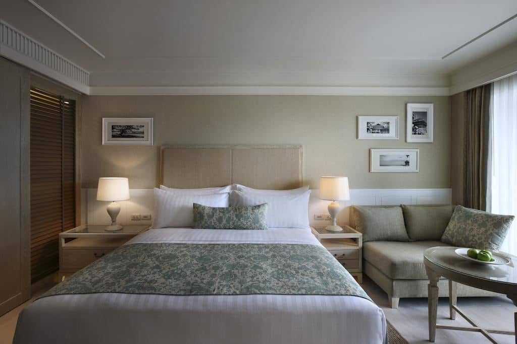 rooms-deluxe-room