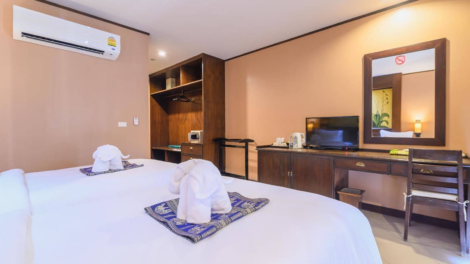 rooms-pool-acces-room