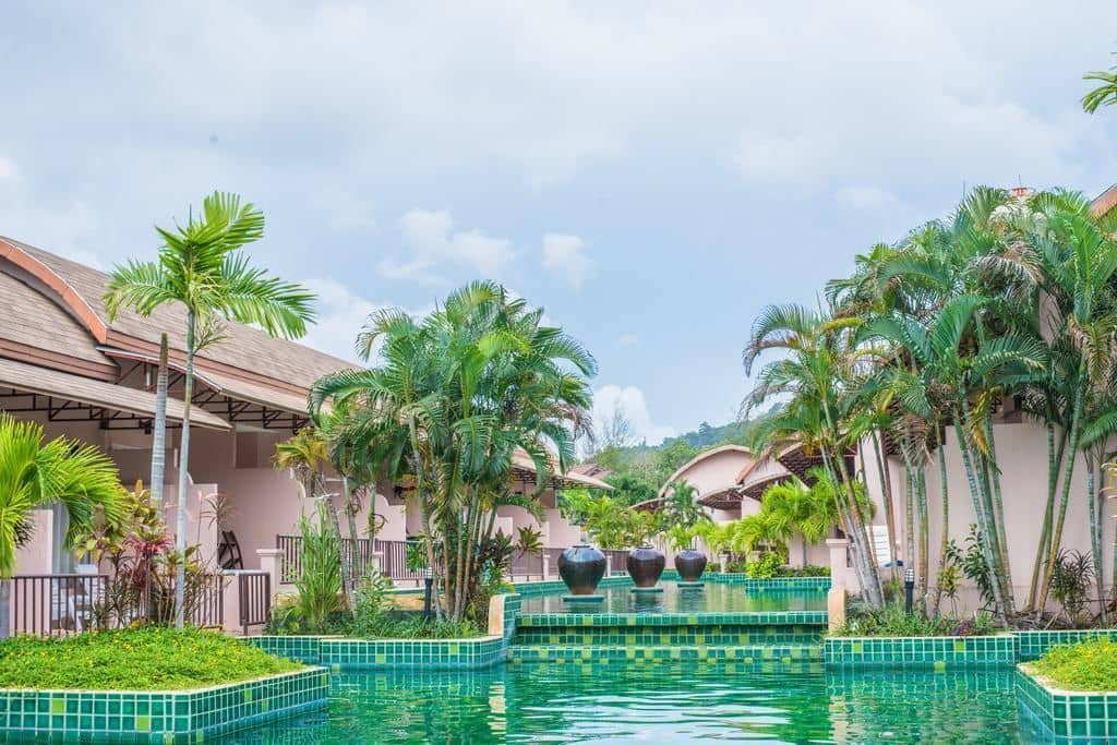 rooms-pool-acces-room