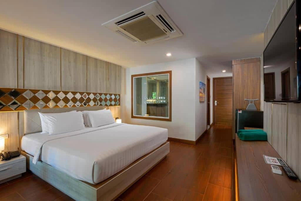 rooms-suite-room-city-view