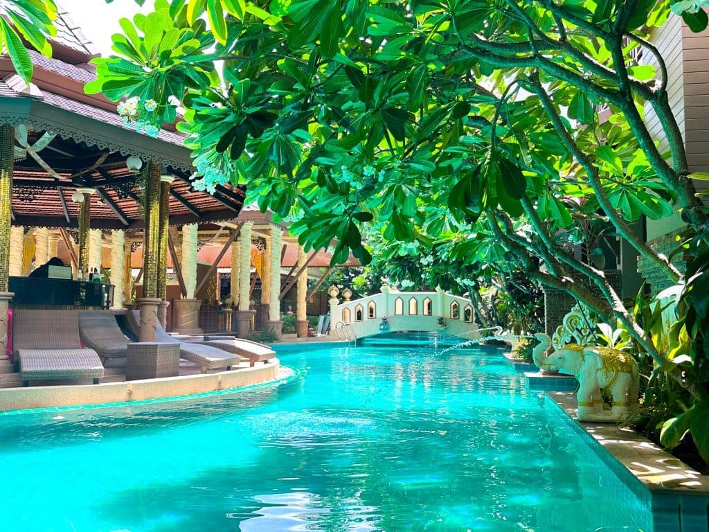 pools-outdoor-pool