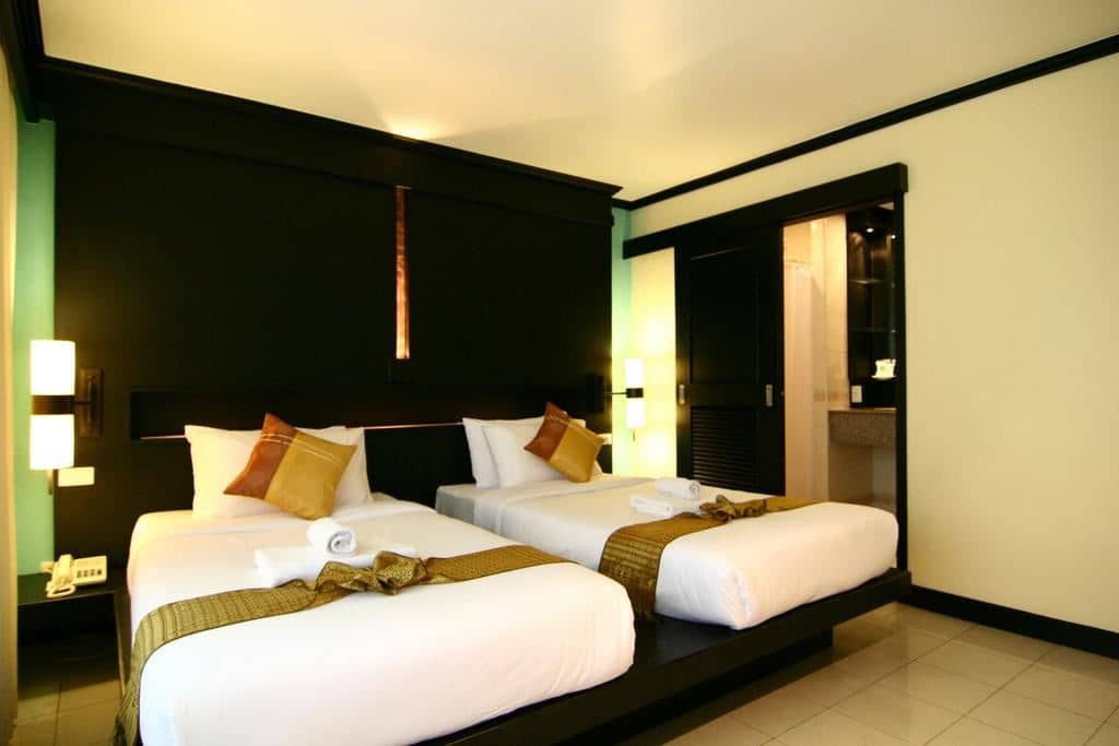 rooms-superior-room