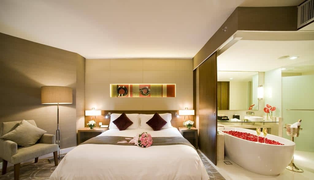 rooms-deluxe-suite