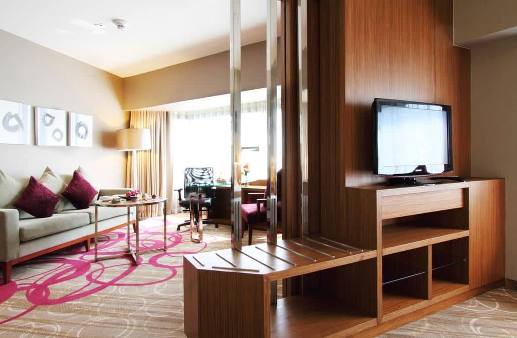 rooms-premium-deluxe-suite-club