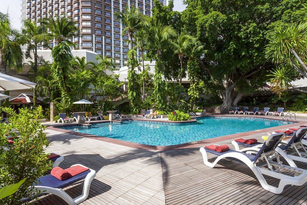 pools-outdoor-pool
