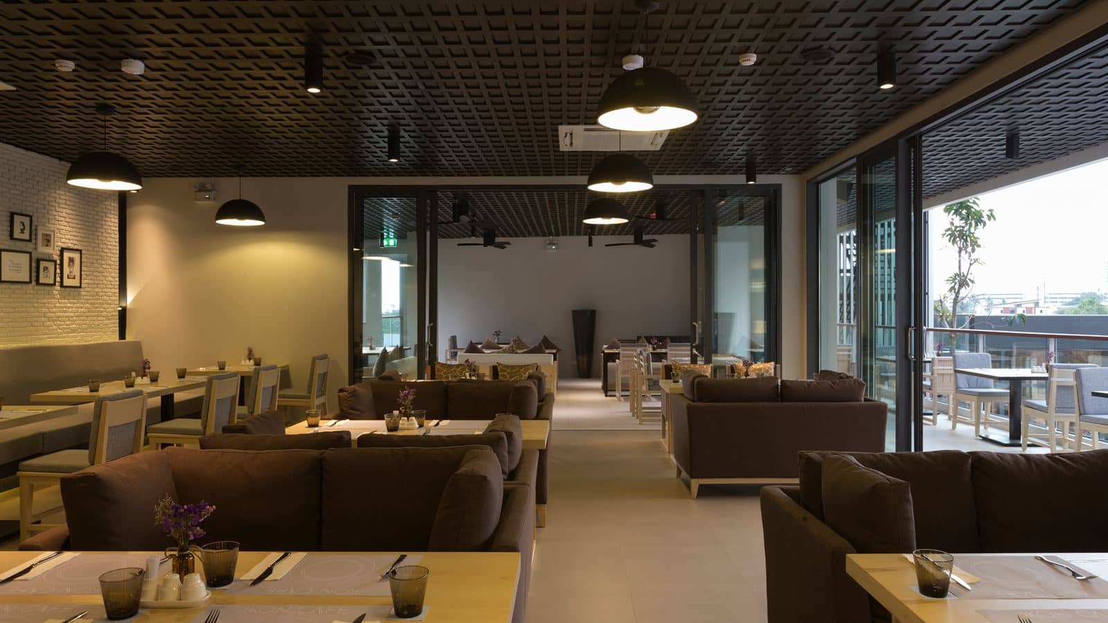restaurants-ikon-cafe-restaurant