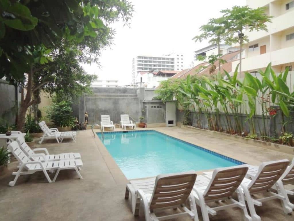 pools-outdoor-pool