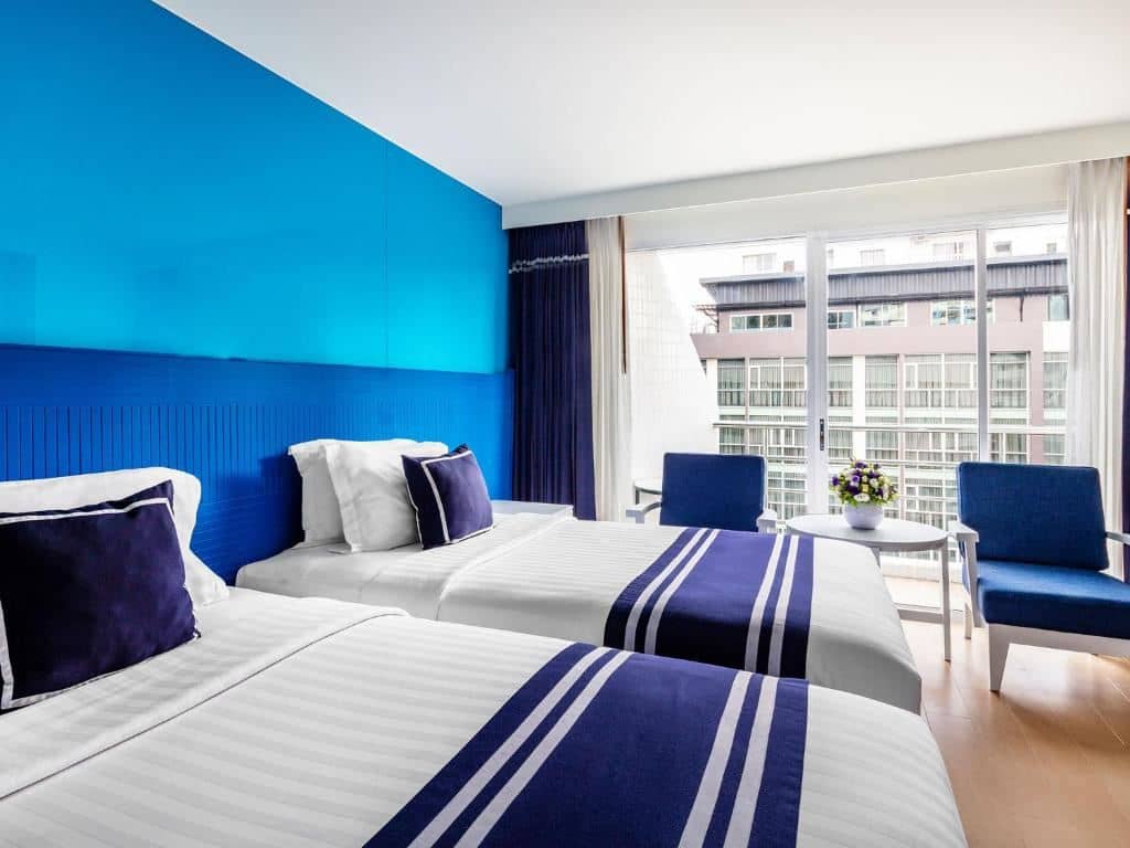 rooms-deluxe-room