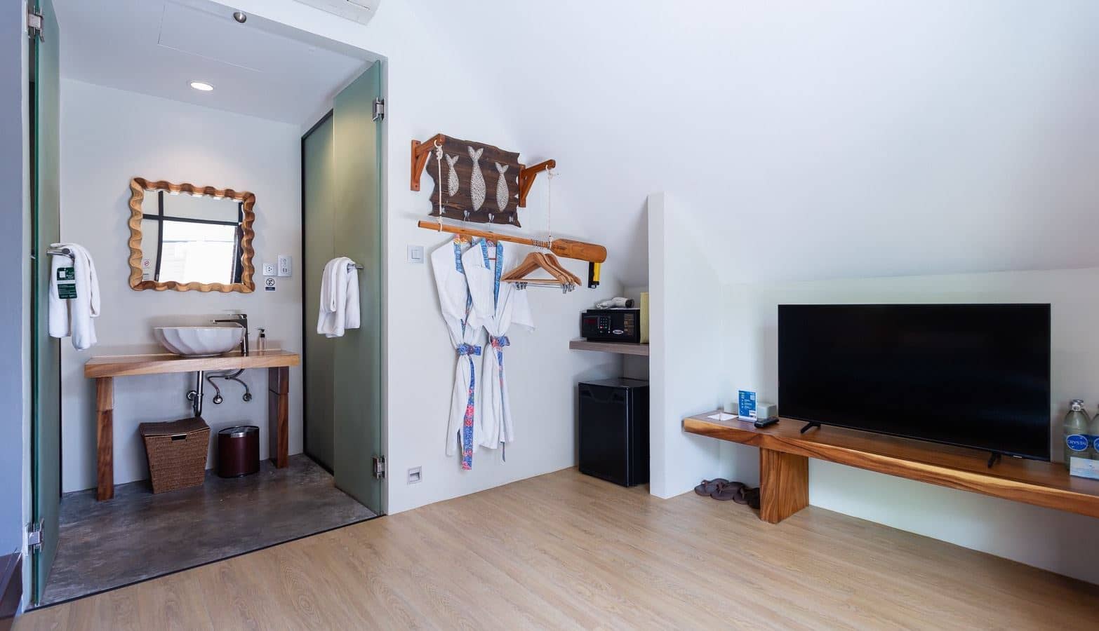 rooms-standard-room