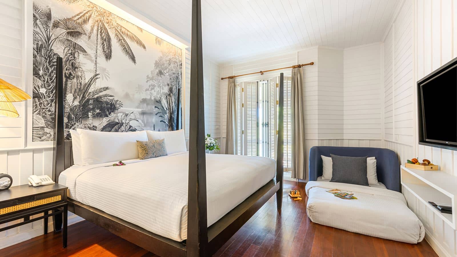 rooms-superior-family-balcony