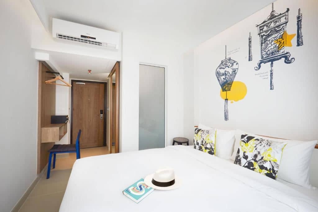 rooms-the-compact