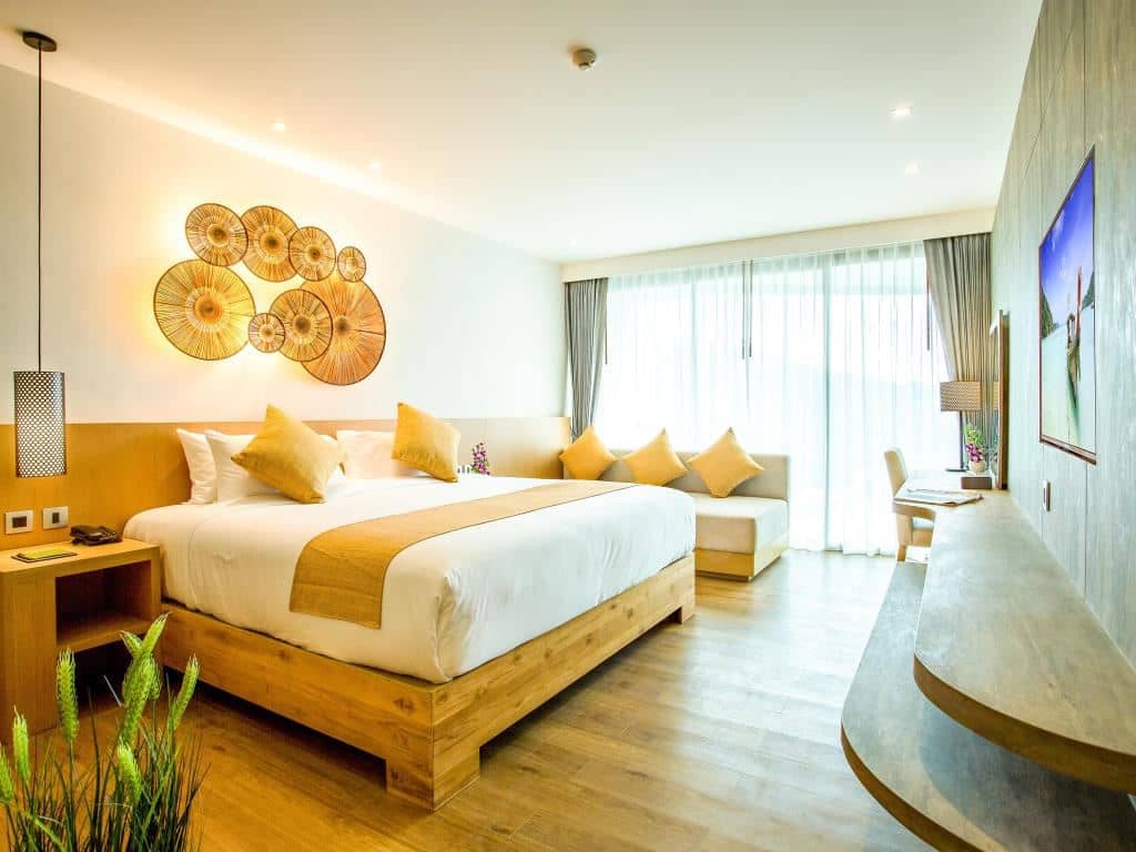 rooms-deluxe-room