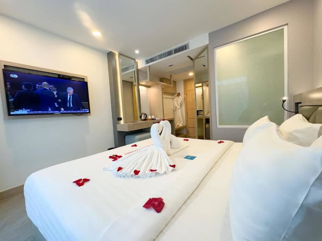 rooms-superior-standard-king-room-balcony