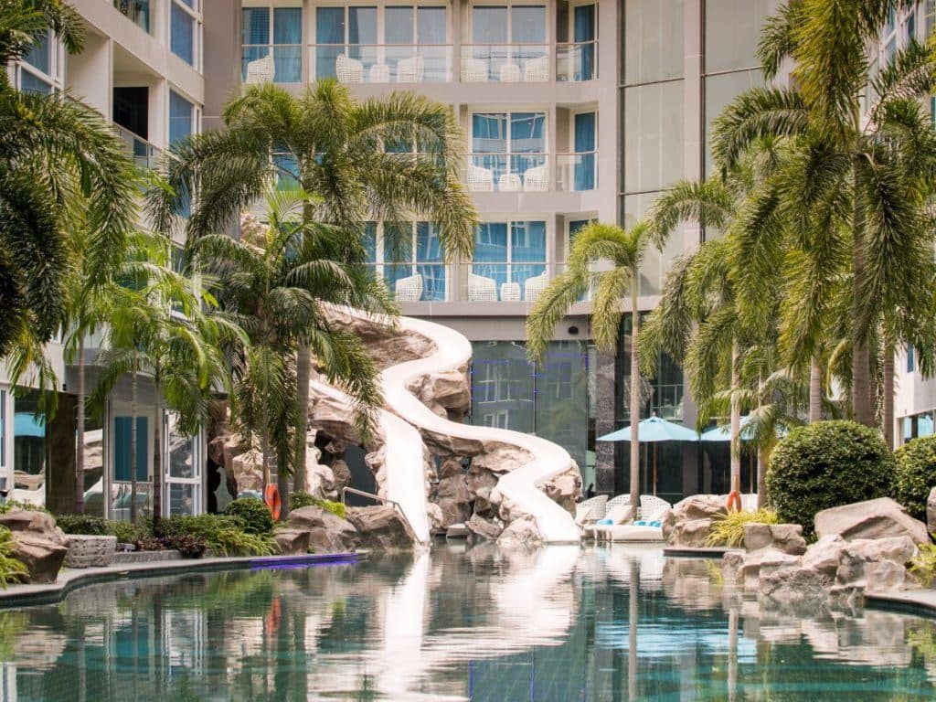 pools-outdoor-pool