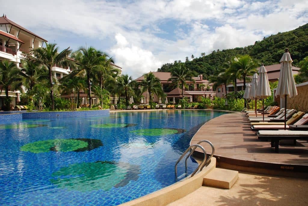 pools-outdoor-pool