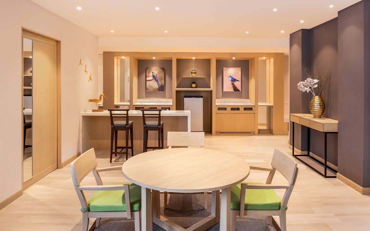 rooms-one-bedroom-suite-2nd-chd-share-bed